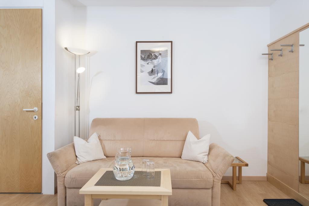 Apartment Paula Seefeld in Tirol Kamer foto